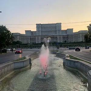 Chic Piata Constitutiei - View From The Balcony To The Palace Of Parliament Apartment Bucharest